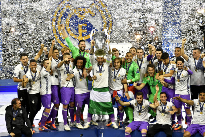 Các cầu thủ R.M nâng cao chức vô địch Champions League 2016-2017. Ảnh: REUTERS