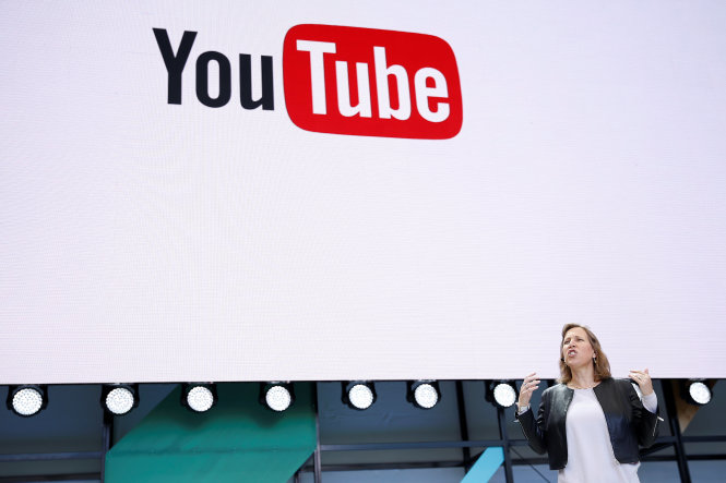 Google tổ chức hội nghị các nhà phát triển thường niên tại Mountain View, California tháng 5 vừa qua, bà Susan Wojcicki, CEO của Youtube đang phát biểu - Ảnh: Reuters
