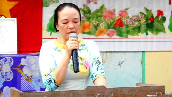 Cô Vũ Thị Niêm đã được bổ nhiệm lại chức hiệu trưởng vào chiều ngày 9-6 - Ảnh: T. Hạnh.