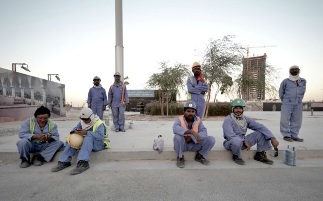 Người nhập cư ở Qatar cũng được tính vào dân số của nước này và chủ yếu làm công nhân trong lĩnh vực xây dựng - Ảnh: Reuters