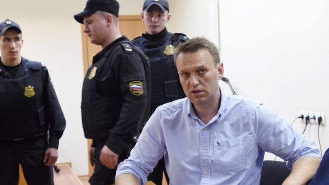 Lãnh đạo phe đối lập Alexei Navalny dự tính ra tranh cử tổng thống Nga vào năm sau - Ảnh: AFP