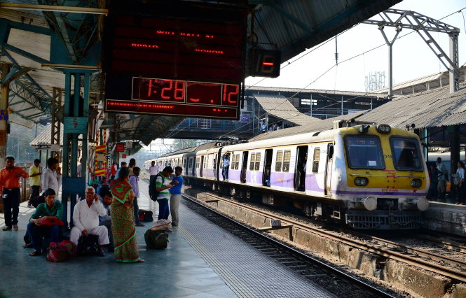 Hệ thống tàu - metro của Indian Railways hoạt động hiệu quả có các loại mức vé phù hợp cho các đối tượng khách, thu hút người dân Ấn Độ sử dụng phương tiện này - Ảnh: T.T.D.