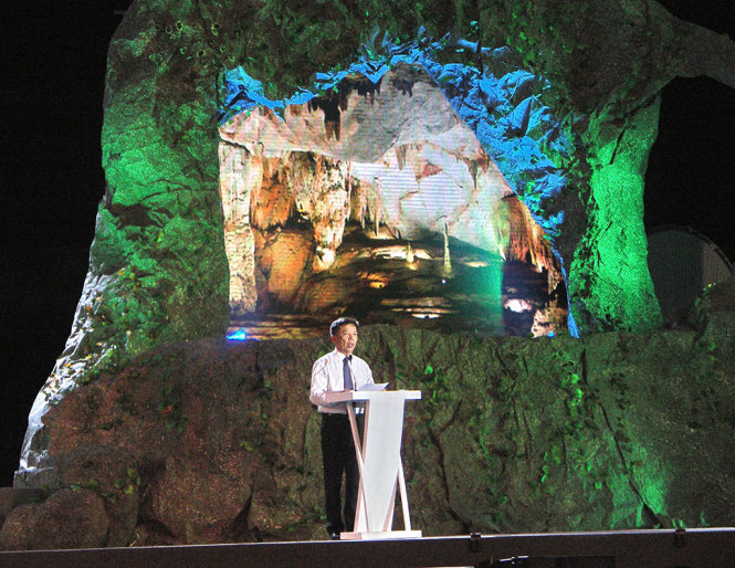 Ông Nguyễn Hữu Hoài, chủ tịch UBND tỉnh Quảng Bình khai mạc lễ hội Quảng Bình vương quốc hang động - kỳ vĩ và huyền thoại