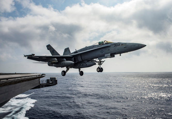 Máy bay chiến đấu F/A-18E Super Hornet của Mỹ trong một lần xuất kích - Ảnh: Reuters