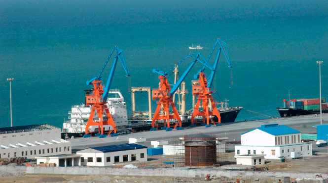 Cảng nước sâu Gwadar Trung Quốc đầu tư xây dựng ở Pakistan rơi vào cảnh ế ấm sau hàng tỷ USD đầu tư nhưng đã đi đúng hướng mà Bắc Kinh mong muốn: trở thành nơi đồn trú của tàu chiến Trung Quốc ở Ấn Độ Dương - Ảnh: Reuters