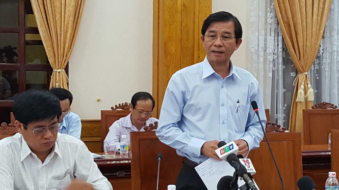 Ông Trần Châu, phó chủ tịch UBND tỉnh Bình Định, phát biểu chỉ đạo tại cuộc họp - Ảnh: DUY THANH