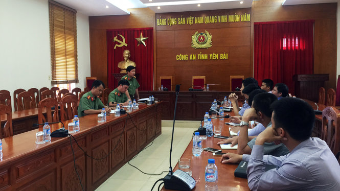 Công an tỉnh Yên Bái cung cấp thông tin cho báo chí về vụ nhà báo Duy Phong bị bắt - Ảnh: Thân Hoàng