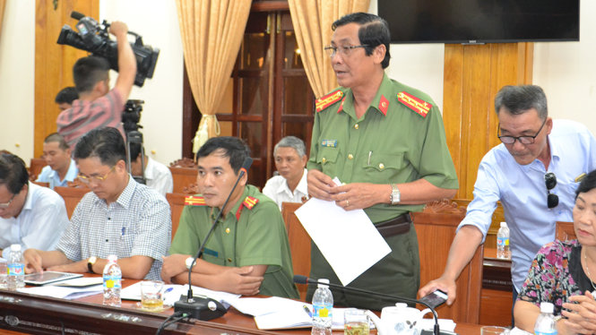 Đại tá Trần Huy Giáp - phó giám đốc Công an tỉnh Bình Định - nhận định chất lượng những con tàu vỏ thép mới đóng không đảm bảo là có dấu hiệu sai phạm Ảnh: DUY THANH