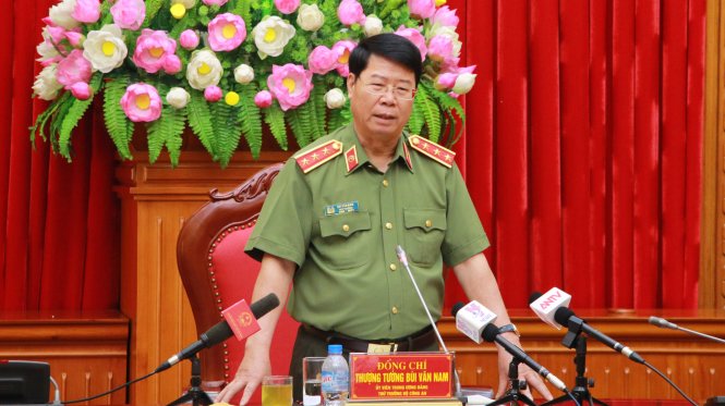 Thượng tướng Bùi Văn Nam, thứ trưởng Bộ Công An chủ trì buổi họp báo - Ảnh: Danh Trọng