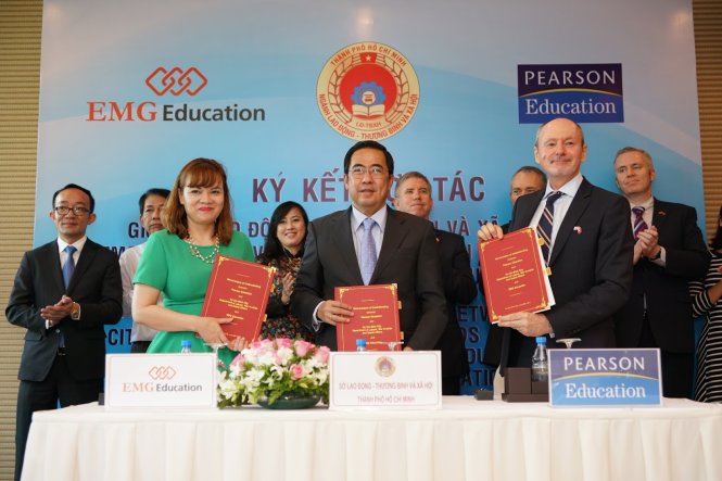 Sở LĐ-TB&XH TP.HCM, Pearson Education và EMG Education ký kết thỏa thuận hợp tác về đào tạo nghề - Ảnh: K.T