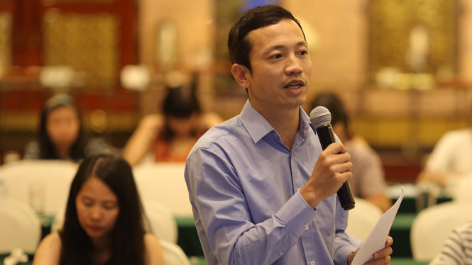 Ông Trần Văn Châu, Trưởng phòng công tác thanh tra, Cục An toàn thực phẩm phát biểu tại cuộc gặp với doanh nghiệp và đại diện hiệp hội, chiều 30-6 tại Hà Nội - Ảnh: THÚY ANH