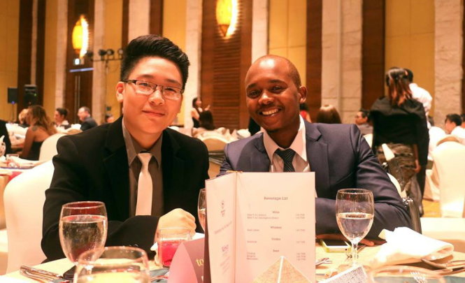 Cựu sinh viên Kent Việt Nam ngành Công nghệ Truyền thông - George Nguyễn (bên trái) hiện đang du học ngành Animation