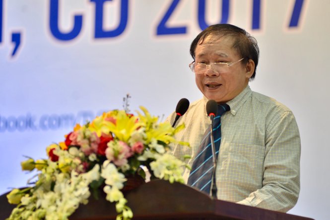 Ông Bùi Văn Ga, Thứ trường Bộ GD-ĐT, phát biểu tại lễ khai mạc - Ảnh: DUYÊN PHAN