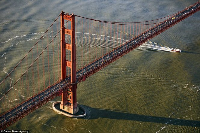 Cầu Cổng Vàng ở San Francisco, Mỹ.