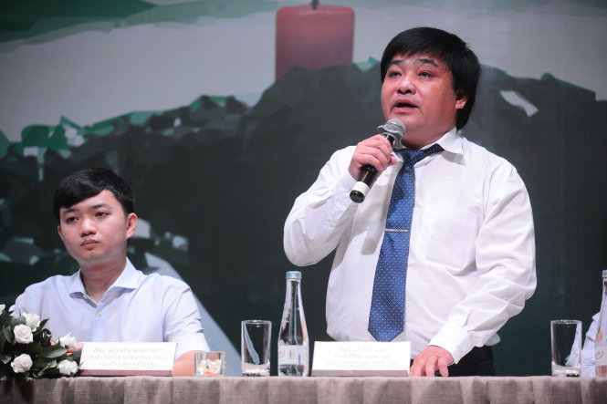 Ông Lê Thế Chữ - phó tổng biên tập phụ trách báo Tuổi Trẻ phát biểu tại buổi họp báo chương trình nghệ thuật Khát vọng hoà bình trưa 12-7 - Ảnh: Quang Định