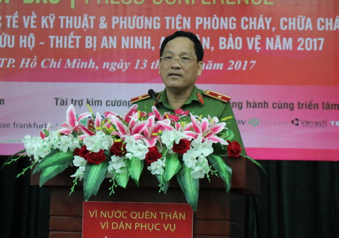 Thiếu tướng Đỗ Minh Dũng phát biểu tại buổi họp báo thông tin về triển lãm - Ảnh: H.Lộc