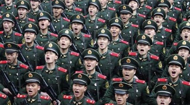 Các quân nhân Trung Quốc - Ảnh: Reuters