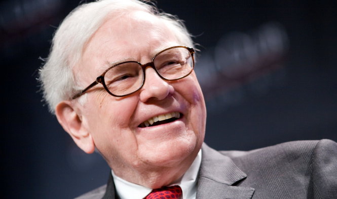 Tỉ phú Warren Buffett vừa gây chấn động thế giới khi cho đi hơn 3 tỉ USD từ tài sản cá nhân để làm từ thiện - Ảnh: AFP