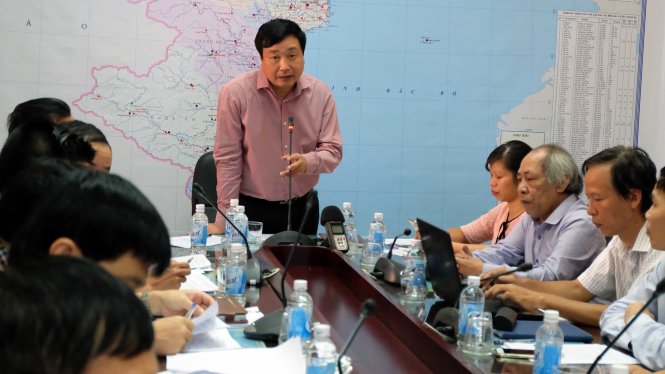 Ông Trần Quang Hoài, phó tổng cục trưởng Tổng cục Thuỷ Lợi (Bộ NN&PTNT) khẳng định, vẫn còn tình trạng chính quyền chủ quan trước thông tin xả lũ - Ảnh: XUÂN LONG