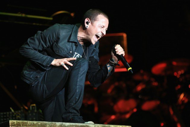 Chester Bennington - giọng ca chính của nhóm nhạc rock Mỹ rất được yêu thích Linkin' Park - tự vẫn bằng cách treo cổ ngày 20-7 - Ảnh: Getty Images