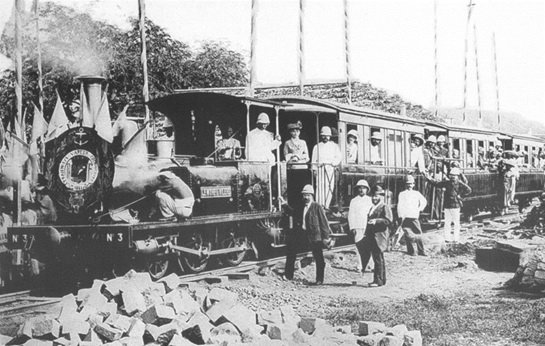 Xe lửa Sài Gòn - Chợ Lớn trong ngày khai trương 27-12-1881 - Ảnh tư liệu