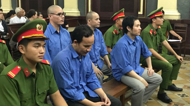 Các bị cáo tại tòa - Ảnh: Tuyết Mai