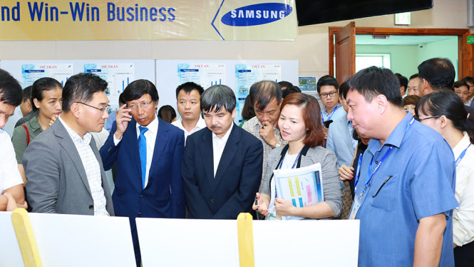 Các doanh nghiệp giới thiệu về khả năng hợp tác trở thành nhà cung ứng cho Samsung - Ảnh. N.AN