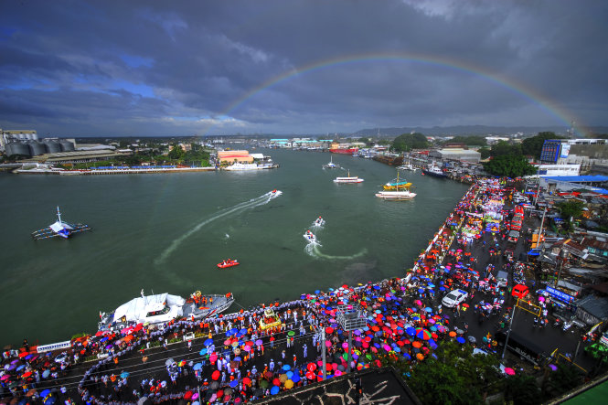 Lễ hội Dinagyang, Diễu hành sông nước - Ảnh: Raniel Jose  Madrazo Castañeda