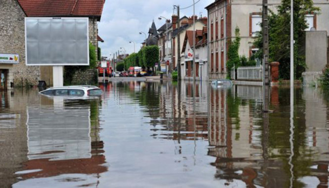 Vào năm 2100, 2/3 dân số châu Âu sẽ bị ảnh hưởng bởi thời tiết cực đoan - Ảnh: AFP