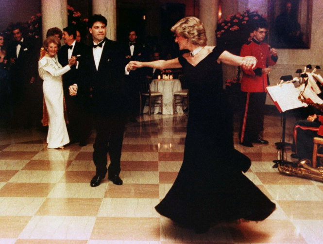 Công nương Diana trong một tiệc tối chiêu đãi ở Nhà Trắng vào tháng 11-1985 - Ảnh: REUTERS