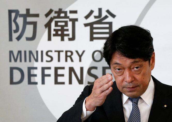 Bộ trưởng quốc phòng Nhật Itsunori Onodera - Ảnh: REUTERS