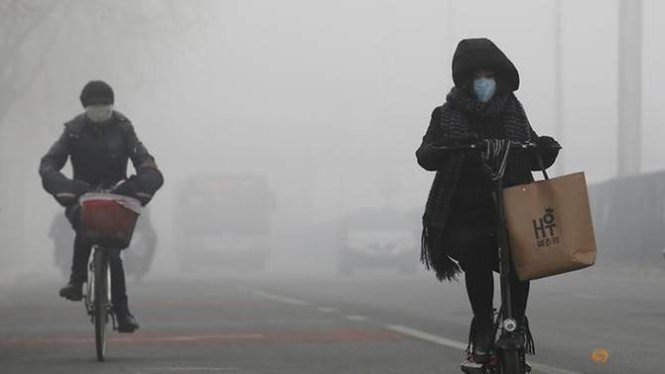 Khói bụi ô nhiễm mịt mù ở Bắc Kinh hồi 2-2017 - Ảnh: Reuters