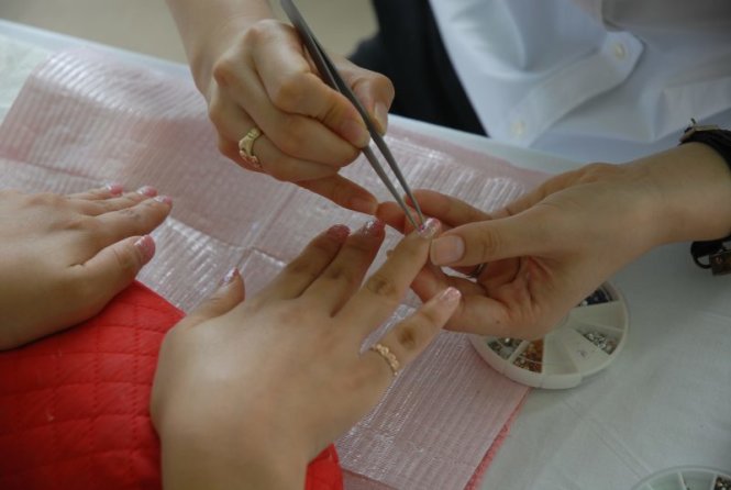 Nghề làm móng (làm nail) ở Mỹ được nhìn nhận đang do người gốc Việt thống trị - Ảnh: TWITTER