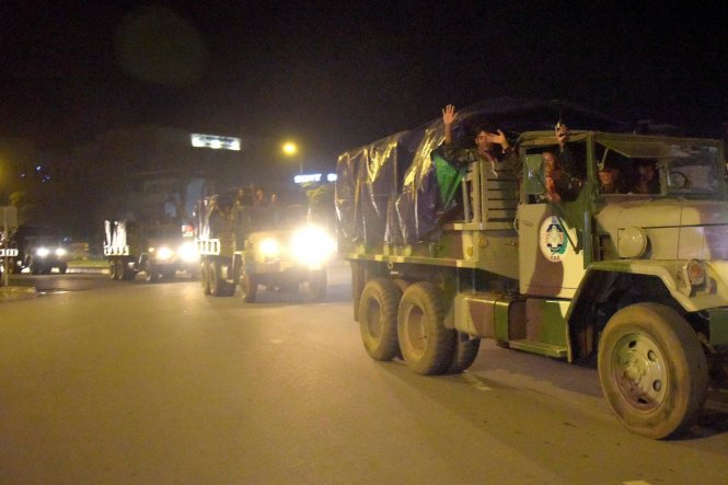 Binh lính Campuchia di chuyển ở Phnom Penh ngày 12-8 - Ảnh: AFP