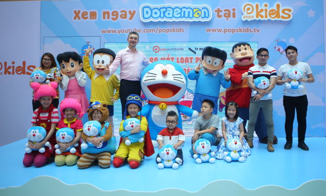 Doraemon: Hãy đến với hình ảnh Doraemon đáng yêu và hài hước để trở về tuổi thơ và những kỷ niệm của bạn với chú mèo máy này. Bạn sẽ được đắm chìm trong thế giới phù thủy của Doraemon và mọi điều tươi vui từ câu chuyện này.