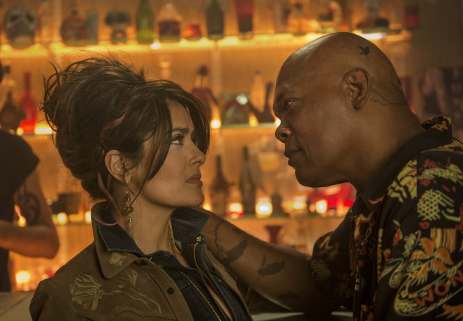 Nữ diễn viên Salma Hayek và nam diễn viên Samuel L. Jackson là một cặp trong The Hitman’s bodyguard