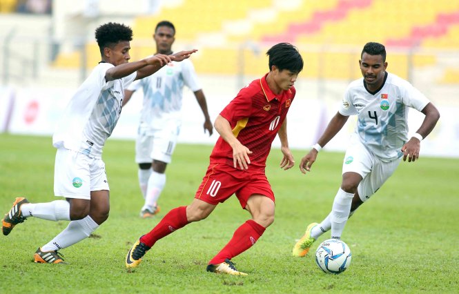 Công Phượng (10) trong trận U-22 VN thắng Brunie 4-0. Ảnh: N.K