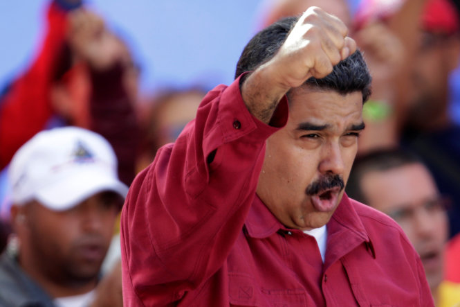 Tổng thống Venezuela Nicolas Maduro trong cuộc mít-tinh ngày 14-8 - Ảnh: REUTERS