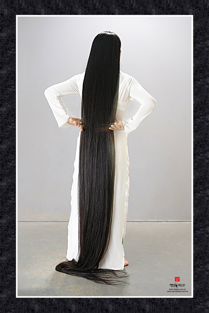 Chiêm ngưỡng mái tóc dài nhất Việt Nam tỏa hương kỳ lạ