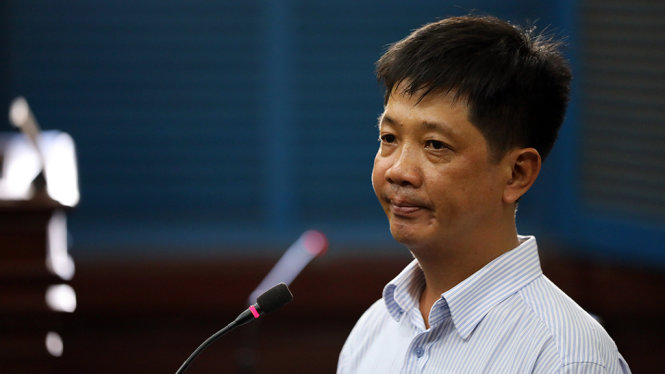 Bị cáo Nguyễn Trí Nhật (nguyên phó tổng giám đốc VN Pharma) được Viện KSND TP.HCM đề nghị mức án từ 7-9 năm tù - Ảnh: HỮU KHOA