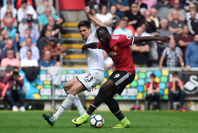 Lukaku sẽ tiếp tục nổ súng trong trận gặp Leicester? Ảnh: REUTERS
