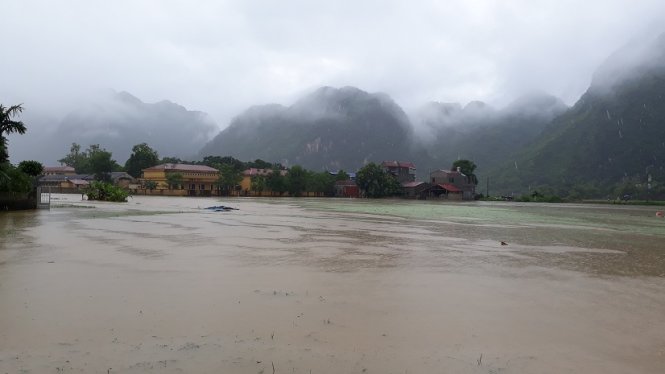 Nhiều xã trên địa bàn huyện Định Hóa, tỉnh Thái Nguyên bị cô lập do mưa lũ trong sáng 25-8. ảnh : PHÚC BẢO