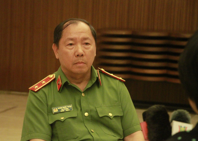 Trung tướng Hoàng Phước Thuận phát biểu tại hội thảo - Ảnh: ĐỨC HIẾU