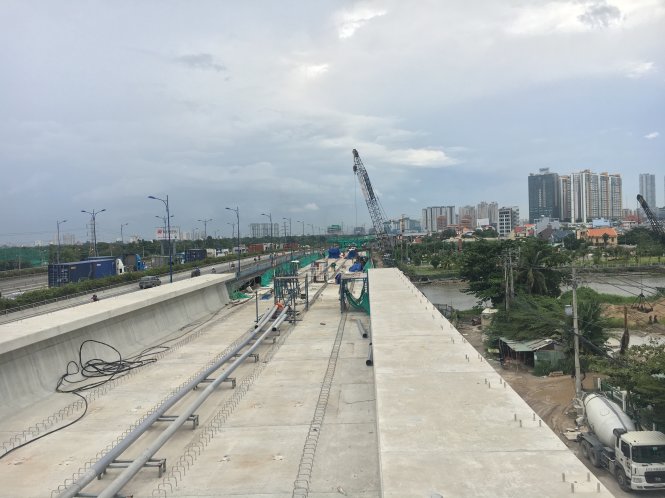Cầu metro Rạch Chiếc là một trong 5 chiếc cầu đặc biệt ở dự án xây dựng tuyến metro số 1 Bến Thành-Suối Tiên. Ảnh: Anh Chính  - Ảnh: N.ẨN