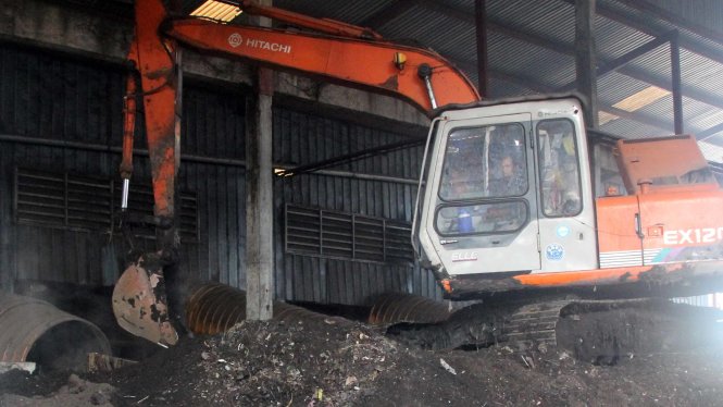 Mùn mà Công ty Tâm Sinh Nghĩa dùng sản xuất phân compost. Ảnh chụp tháng 9-2015 - Ảnh: QUANG KHẢI