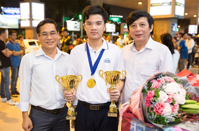Nguyễn Anh Khôi vừa giành 02 HCV nội dung cờ nhanh và cờ chớp tại giải cờ vua trẻ thế giới 2017