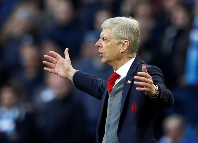 Ông Wenger sẽ lại “méo mặt” vì Tottenham?