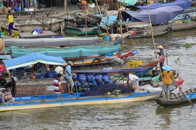 Chợ nổi ... bên bờ vực tan rã