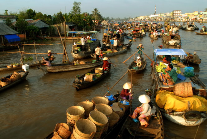 Chợ nổi ... bên bờ vực tan rã