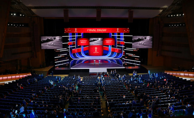 Sân khẩu buổi lễ bốc thăm World Cup 2018. Ảnh: REUTERS
